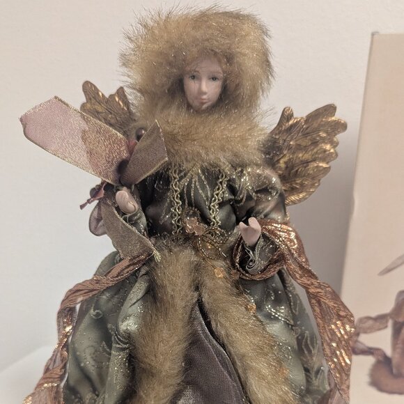 Angel Christmas Tree Topper Woodland Faux Fur Tree Tops Cracker Barrel - Picture 1 of 2